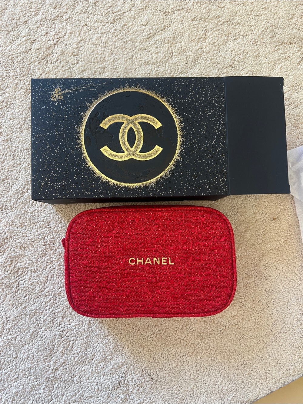 CHANEL eyes to mesmerize set